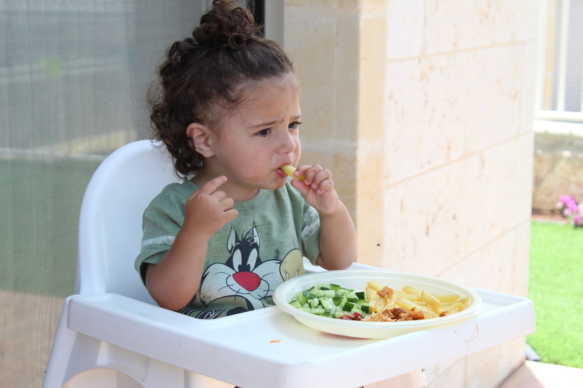 How To Encourage Healthy Eating Habits In Children